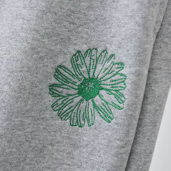 Mardi Daisy Embroidery Grey Sweatpants - Picture 4 of 11